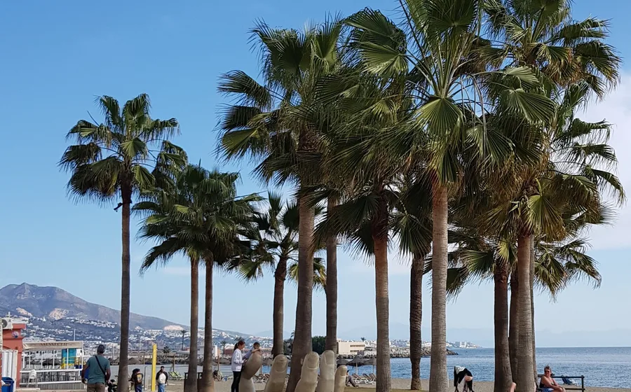 Paseo marítimo del centro de Fuengirola — zona de servicio del cerrajero Santiago